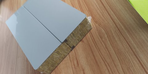 横装岩棉夹芯板-上海彩钢夹芯板厂家-聚氨酯封边岩棉夹芯板