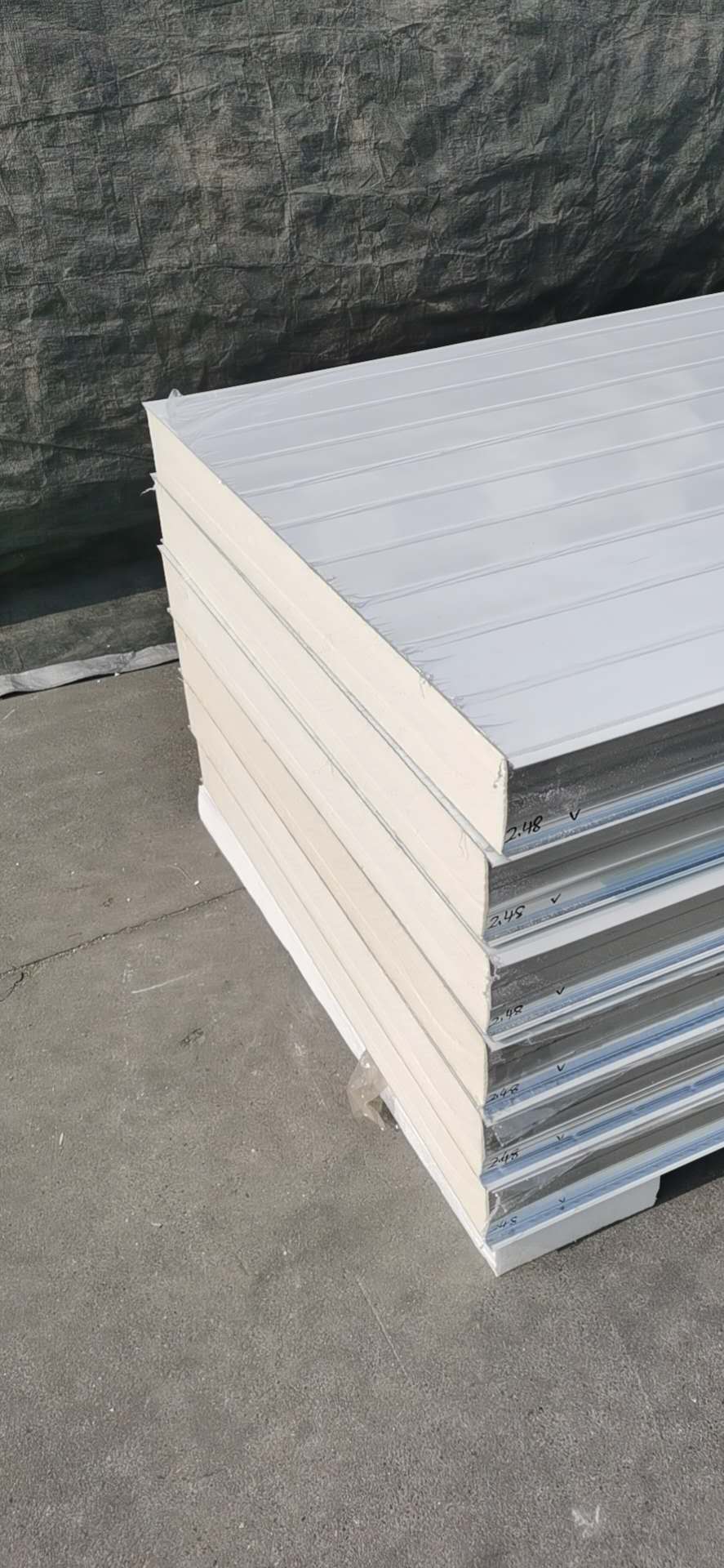 济宁聚氨酯彩钢复合板多少钱