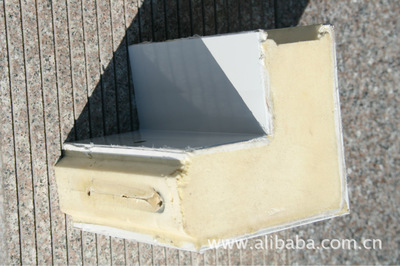 聚氨酯夹芯板 性能卓越的保温建材选择